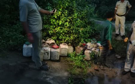रामनगर पुलिस की बड़ी कार्यवाही: 24 डिब्बों में भरा 72 किलो महुआ लाहन नष्ट, अवैध शराब बनाने की तैयारी पर कार्रवाई