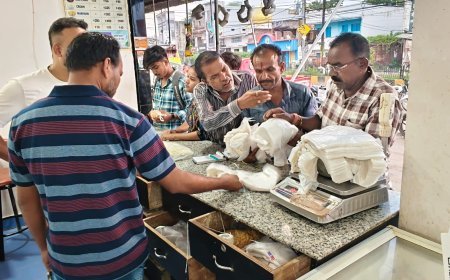 बुढ़ार रोड पर नगर पालिका की सख्त कार्यवाही, 6 दुकानदारों पर 9,500 रुपये जुर्माना