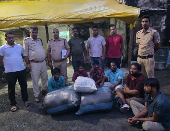 ऑपरेशन प्रहार 2.0: दो लग्जरी कारों में गांजे की बड़ी खेप पकड़ी, 6 तस्कर गिरफ्तार